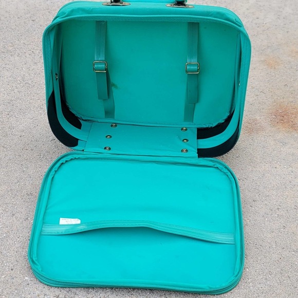 Vtg 1990 Alvin and The Chipmunks Alvin and Brittany Mini Suitcase - Picture 8 of 9